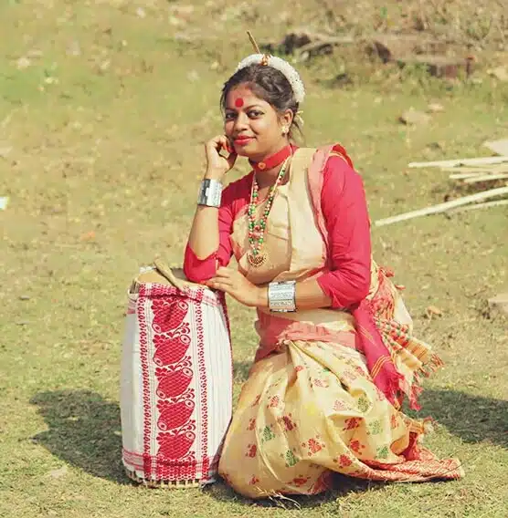 Assamese Mekhela sador girl photo